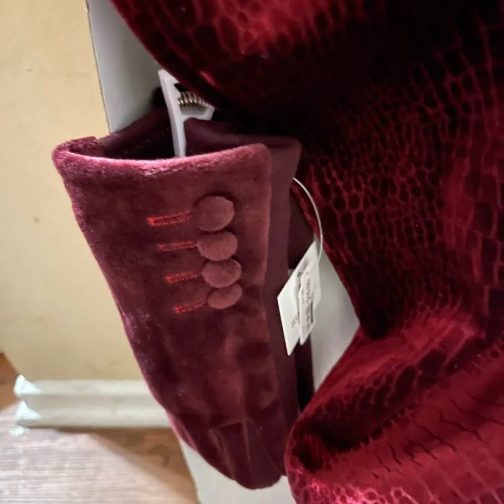 Boot - Picture 9 of 13